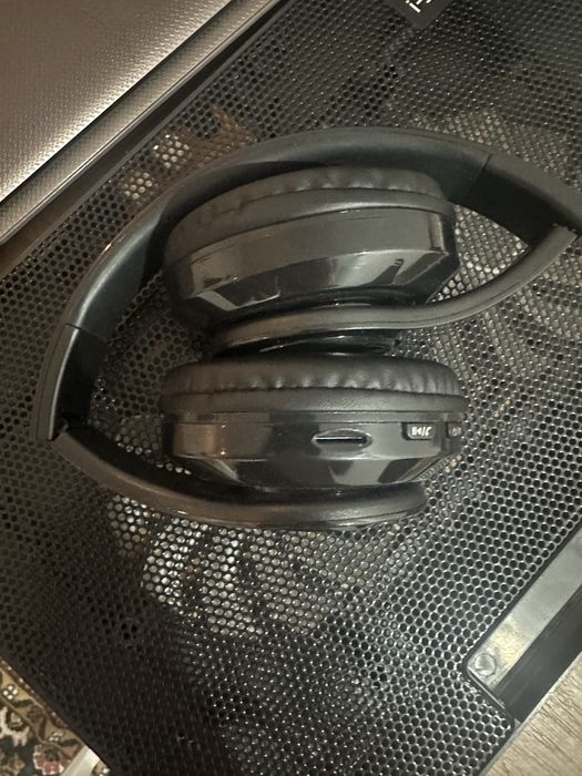 Căști Wireless Qeno – Design Pliabil, Bluetooth, Sunet Clar