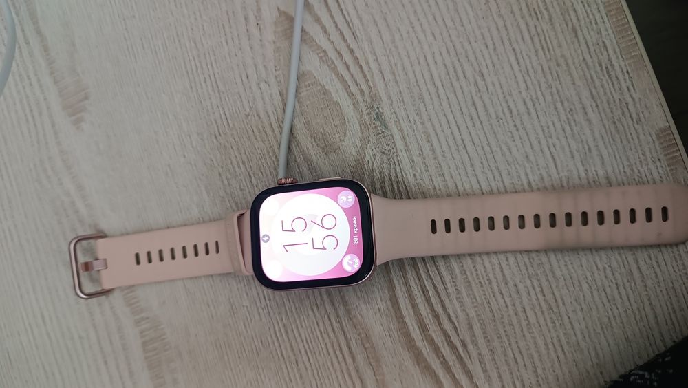 Часовник Huawei smart