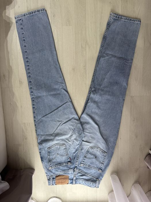 Blugi levi’s albastri