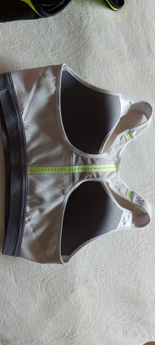 Спортен топ Nike