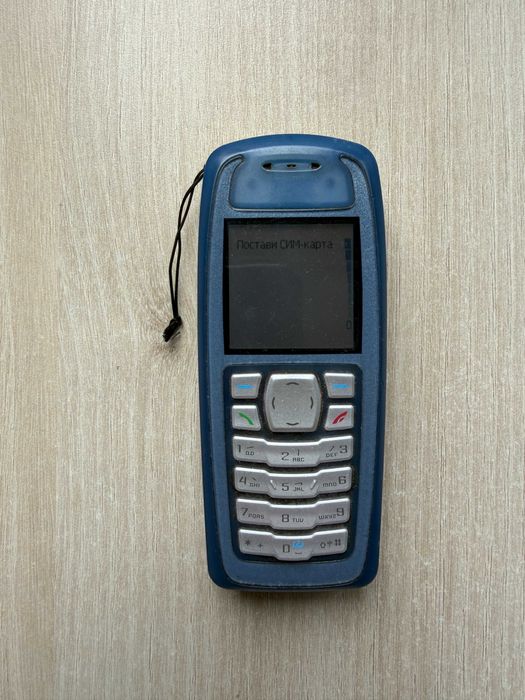 Продавам GSM Nokia 3100 нови панел + клавиатура