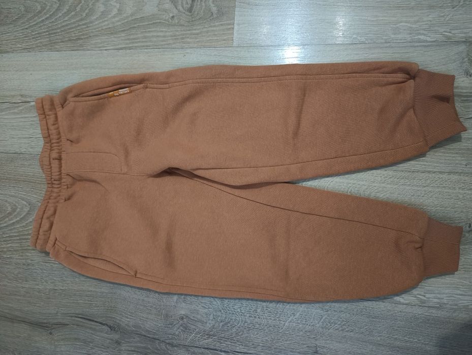 Set pantaloni 128 reserved