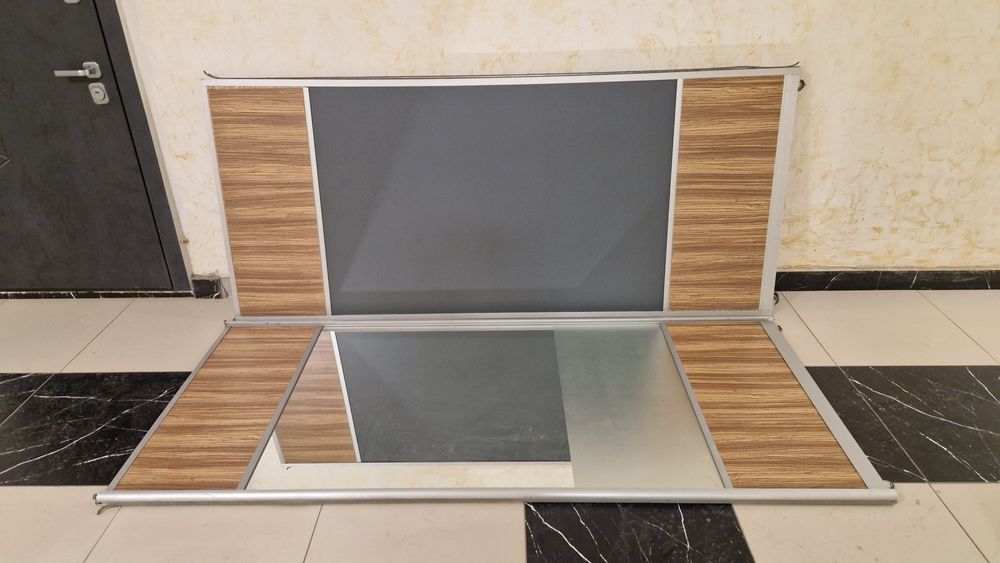 Продам двери роликовые с зеркалом.