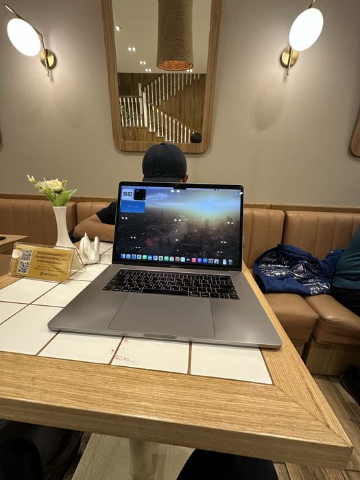 MACBOOK PRO  Full box 512 gb