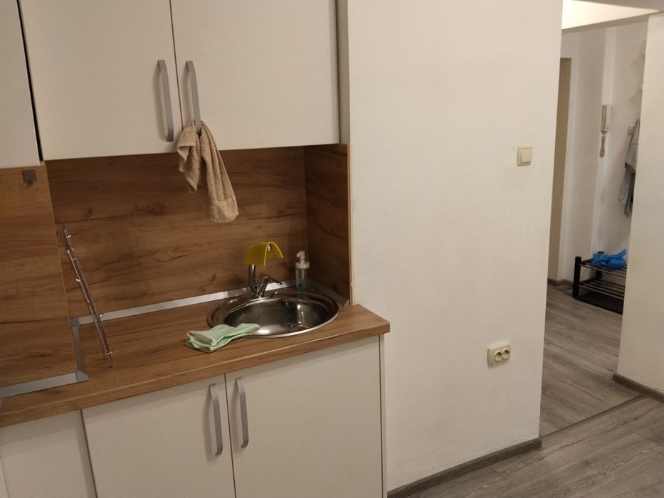 Давам под наем апартамент до НДК