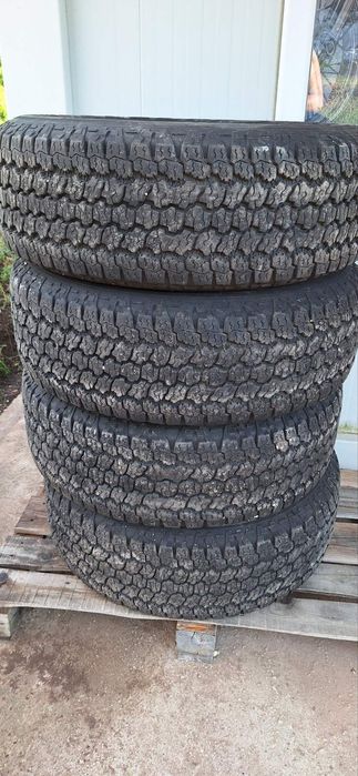 Автомобилни Гуми за джип