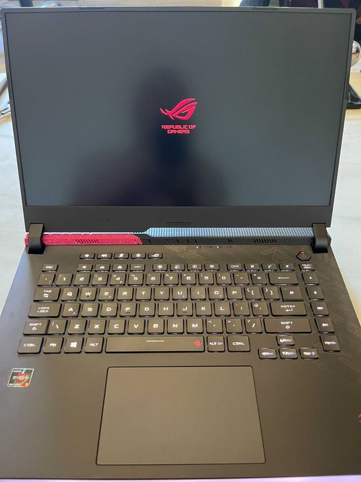 Laptop Asus rog strix g15qm