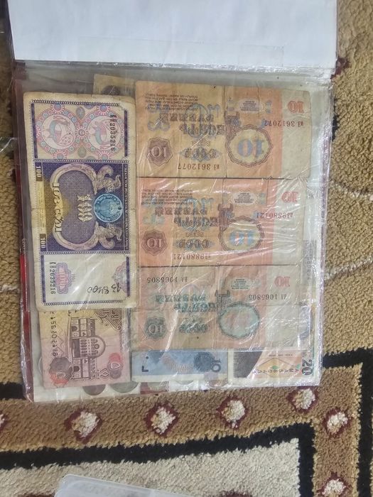 Коллекционные старые монеты и купюры