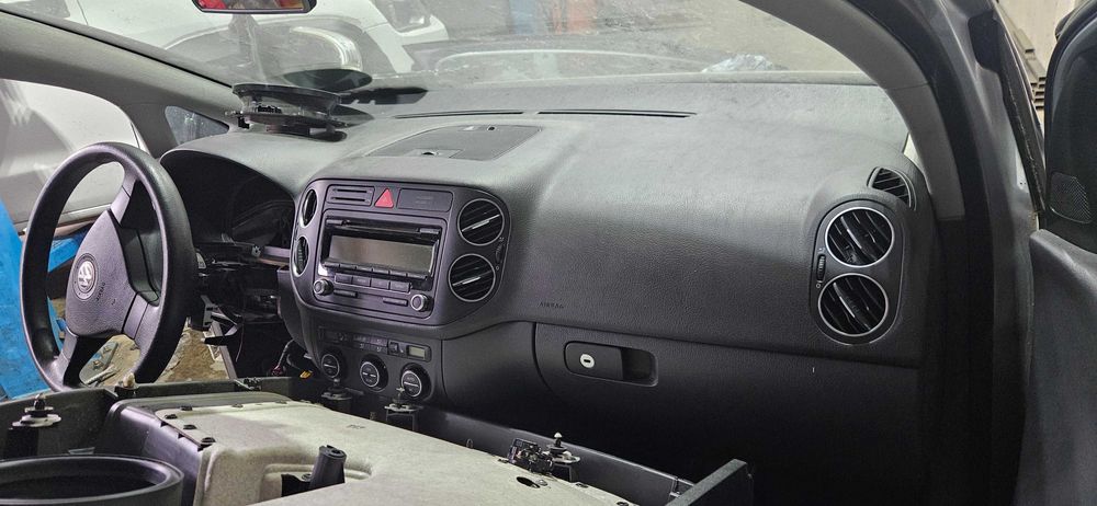 Kit Airbag VW Golf 5 Plus Plansa + centuri + airbag volan si pasager