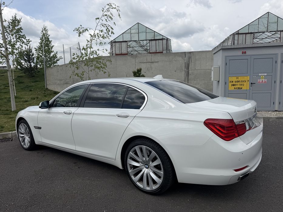BMW Seria 7 / 750LI , 4.4 V8 twin turbo 5500 CP