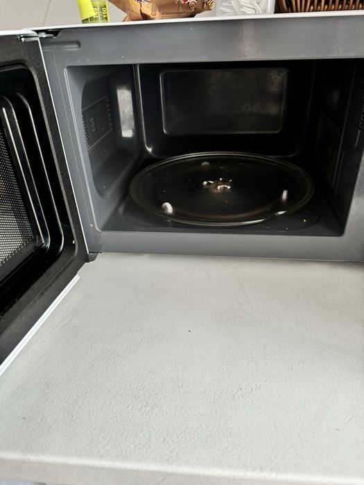 Продам микроволновую печь