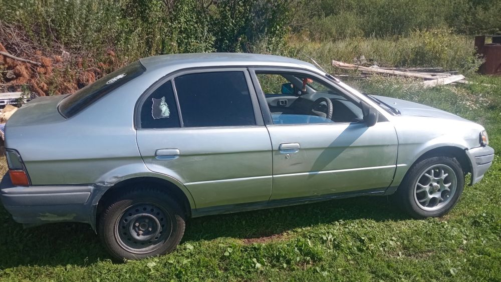 Toyota  tercel 1994 года выпуска