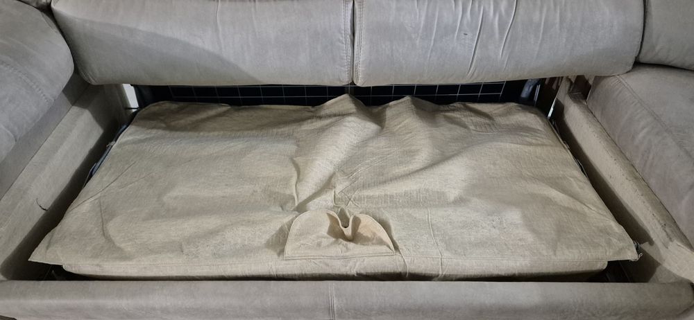 Продам диван угловой