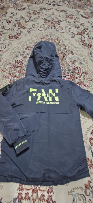 Продам куртку в хорошем состоянии.