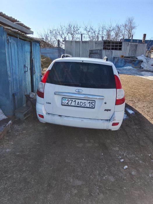 Продам автомашину приора универсал