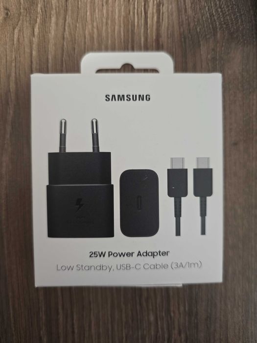 Адаптер за самсунг 25W Fast Charge + кабел, запечатан чисто нов.