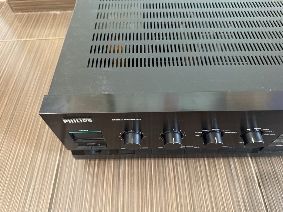 Philips FA-960 Качествен стерео усилвател