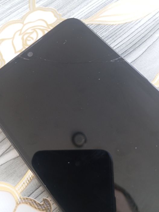 Продам смартфон Redmi Note 7