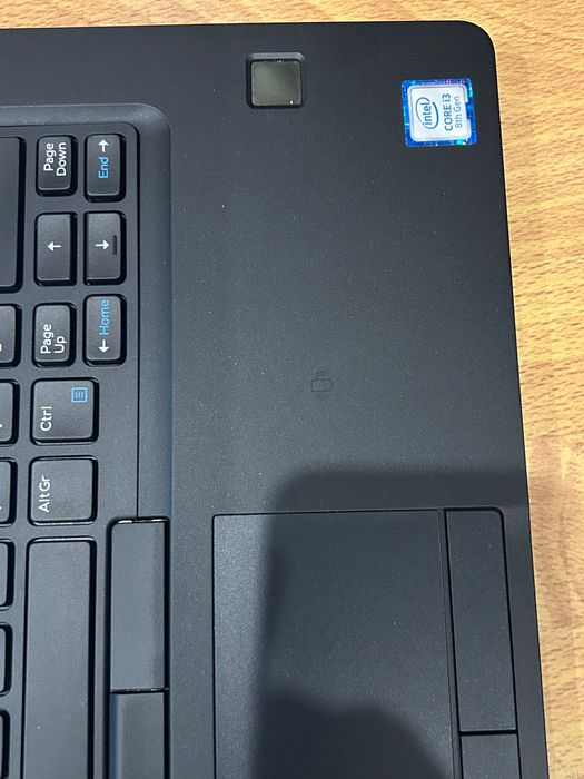 Промо! Лаптоп Dell i3 8 gen./8GB RAM/256GB с 12 месеца удължена гар.! Топ цена!
