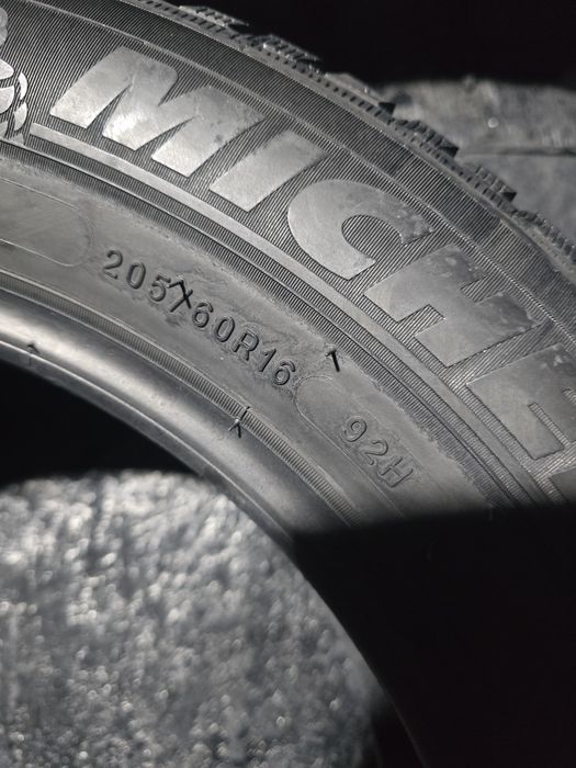 Anvelope 205/60 R16 MICHELIN de iarna 2024