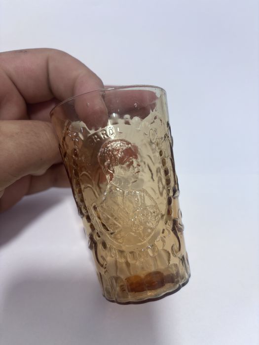 Pahar vintage Regele Carol al II-lea – sticlă presată rară, anii ’30
