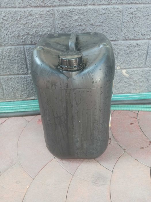 Канистра пластмассовая 20 л пластмасса