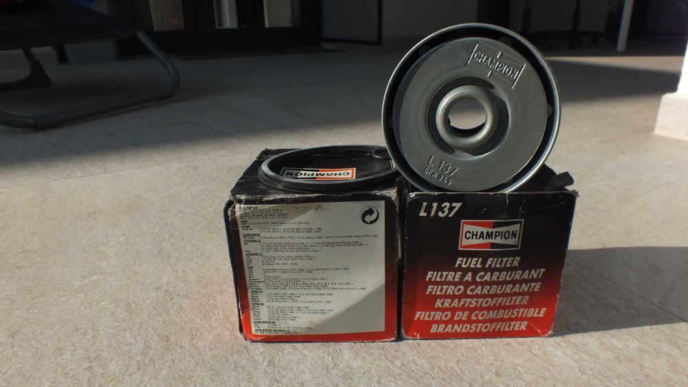Filtru combustibil Champion L137 pentru ARO 240, Audi 80, Ford Transit