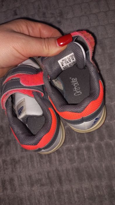 Adidasi fata/baiat mărime 25