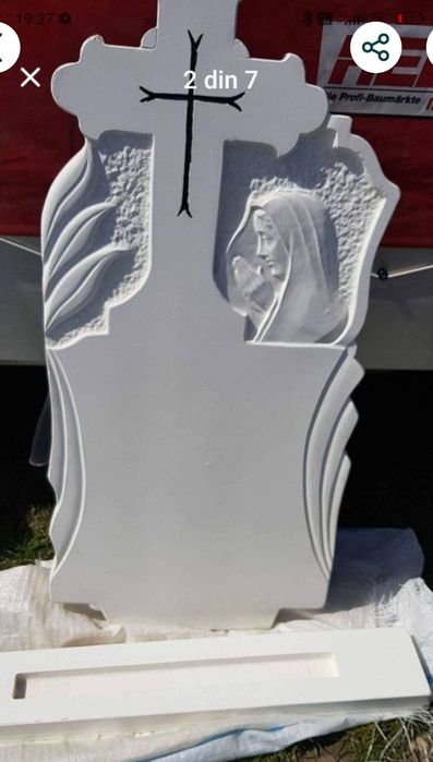 Monumente cruci din praf de marmură