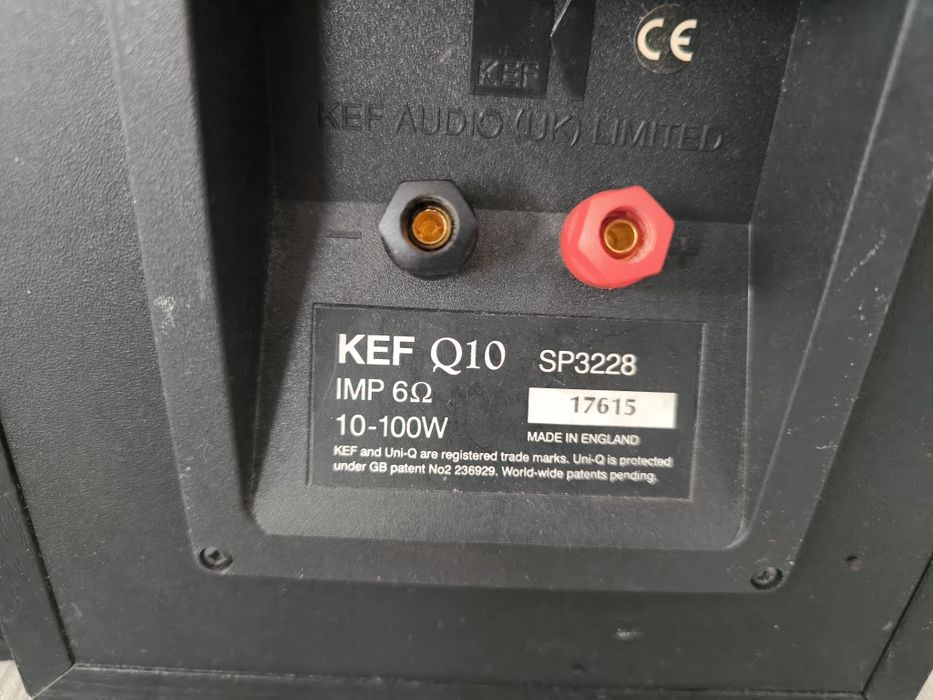 Boxe England KEF Q10