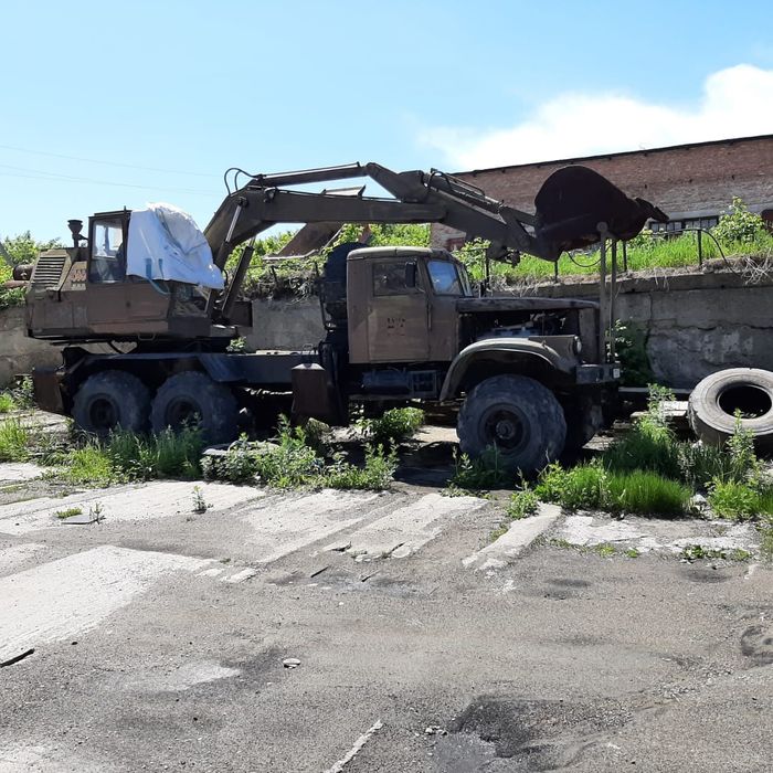 Продам экскаватор на базе краза