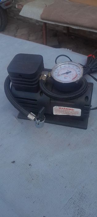 Compresor auto 12 volți