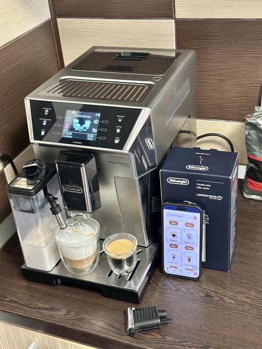 DeLonghi  Pima Donna  Class  espressor expresor cafea cappccino latte macchiato  19 bar wifi aplicatie