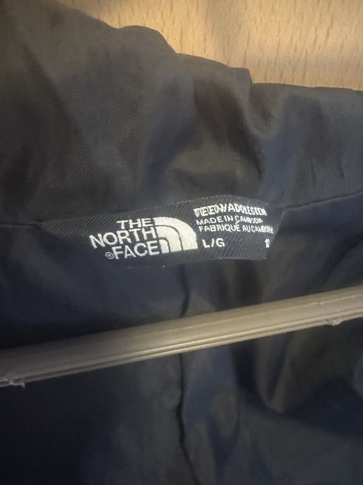 Ветровка the north face L-размер от детската номерация