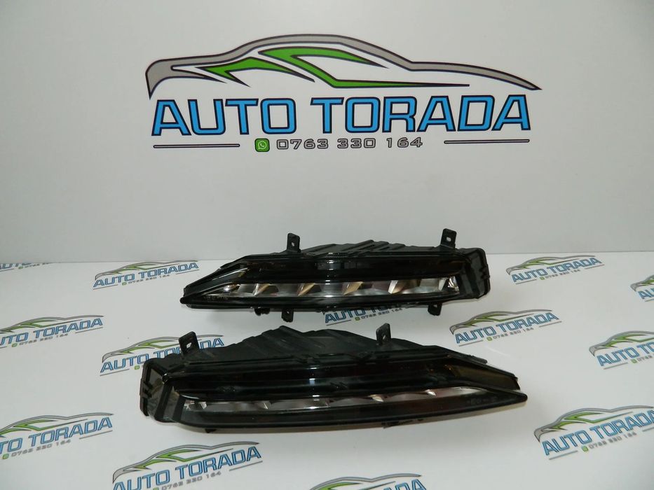 Proiector DRL LED stanga dreapta Skoda Superb model 2019 2020 2021 2022 2023 cod 3V0941700B, 3V0941699B