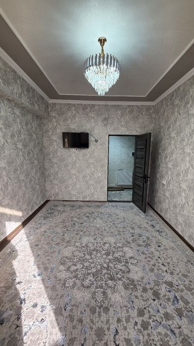 Tinchlik plaza oldida 1 xona kv