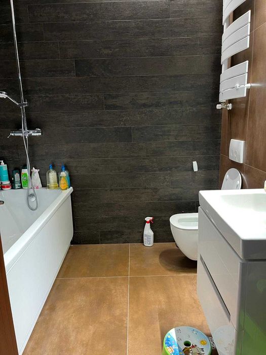 Apartament de vanzare cu etaj