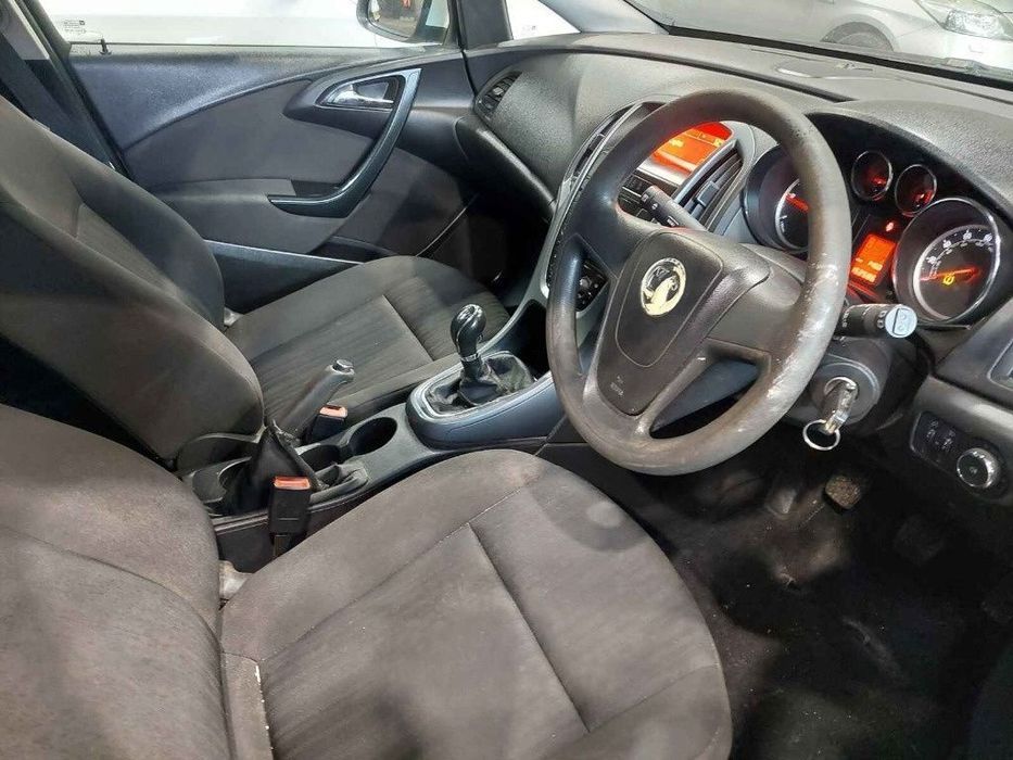Oglinda retrovizoare interior Opel Astra J 2014 HATCHBACK 1.3 CDI