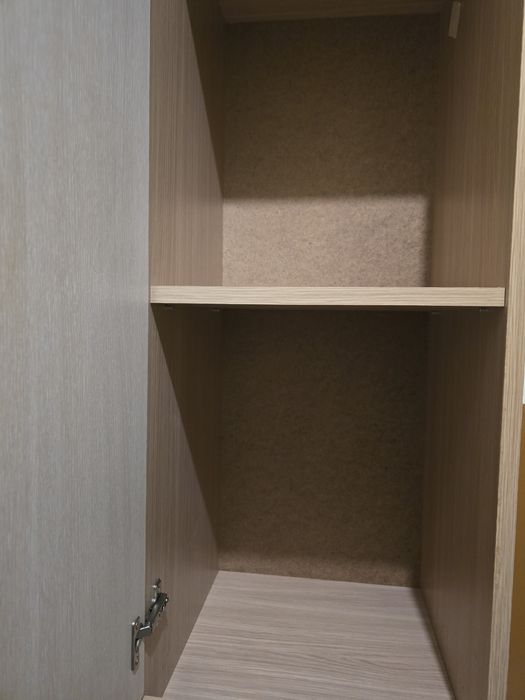 Bucok шкаф с четири отделения

Височина