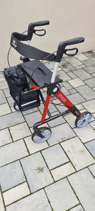 Scaune, carucioare, cadre handicap