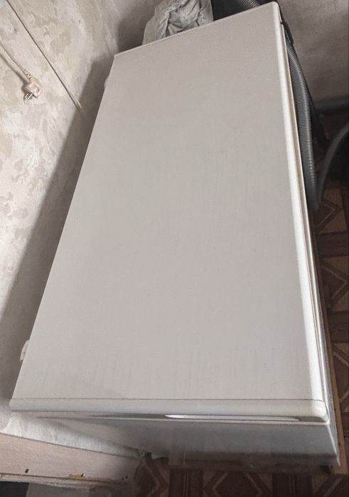 Продаю морозильник от бирюса