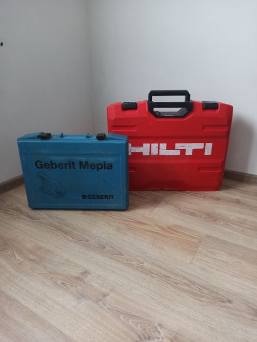 Presă sertizat Hilti ca in poze fălci  PH (pexal) și V (inox, cupru)