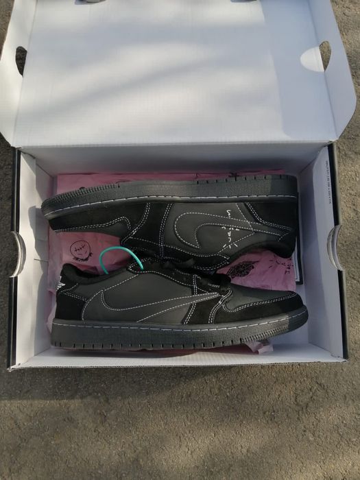 Мужские кроссовки