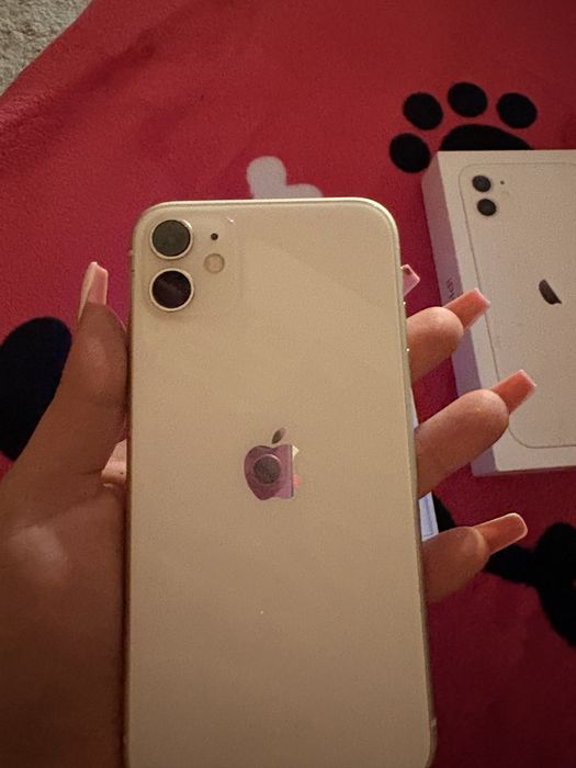 Iphone 11 baterie 72% nu a fost schimbata