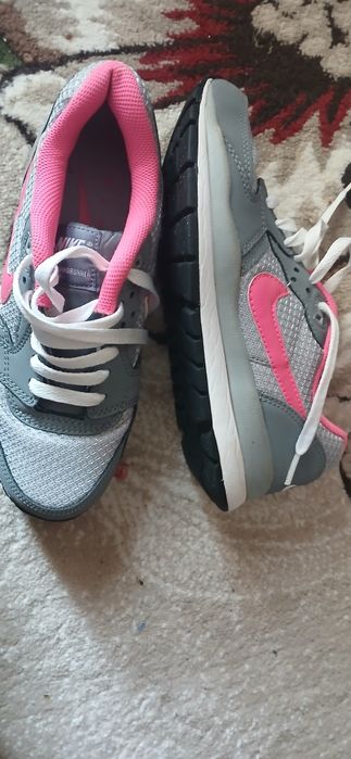 Adidasi dama merg marimea 36