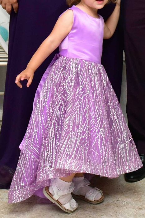 Rochita eleganta  3 ani