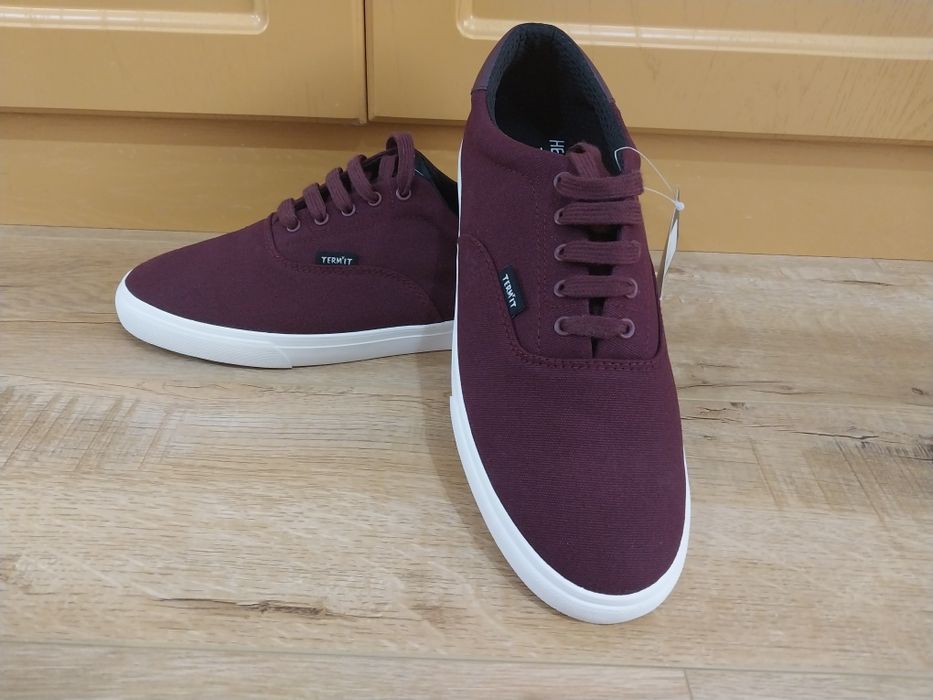 Кеды абсолютно новые в коробке