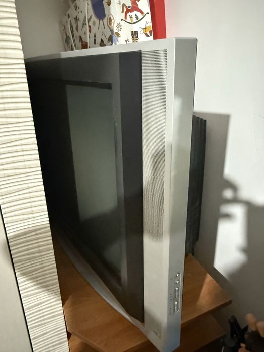 Продам цветной телевизор