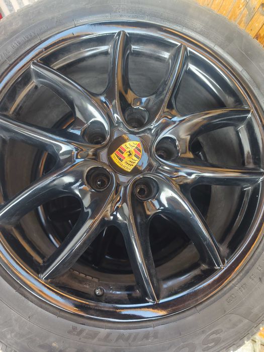 Джанти r19 за Porsche с гуми Pireli