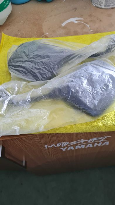 Parbriz suzuki v strom 650